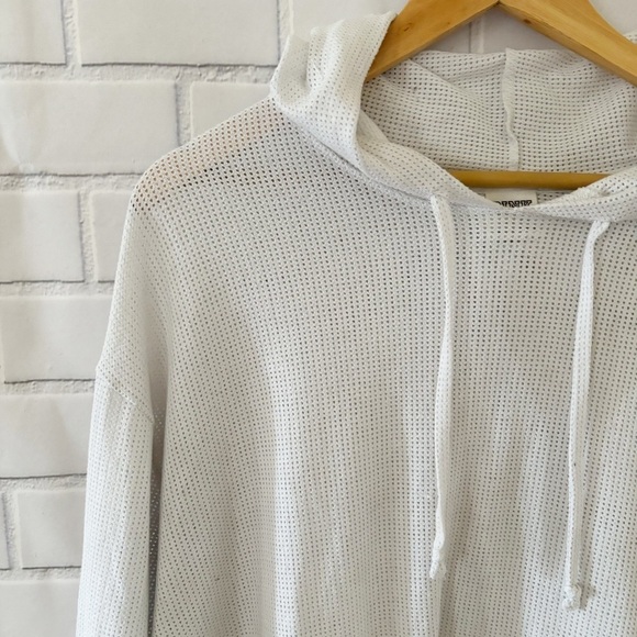 Pink Victoria’s Secret pullover eyelet hoodie Size Large - Picture 2 of 8